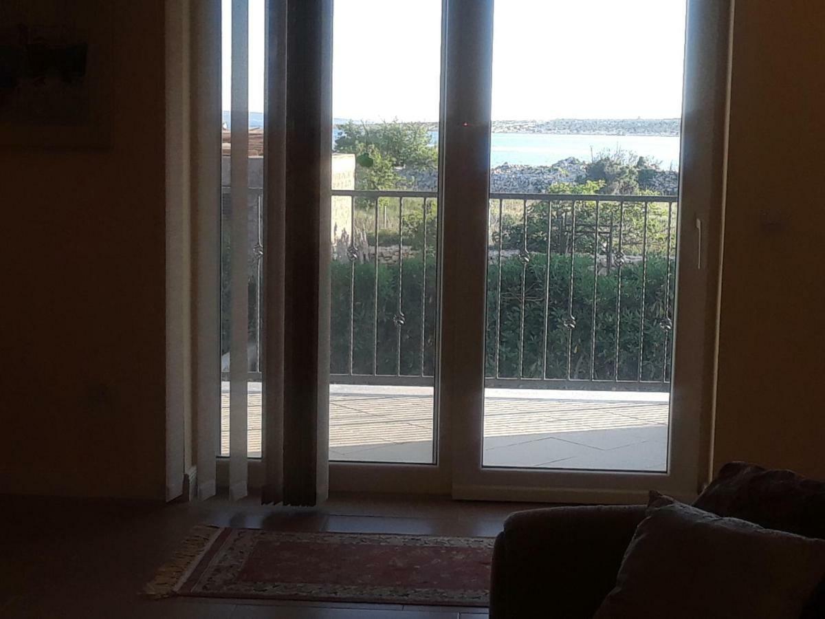 Water View Brand New Apartment, Short Stroll To Beach, Peaceful! Košljun Esterno foto