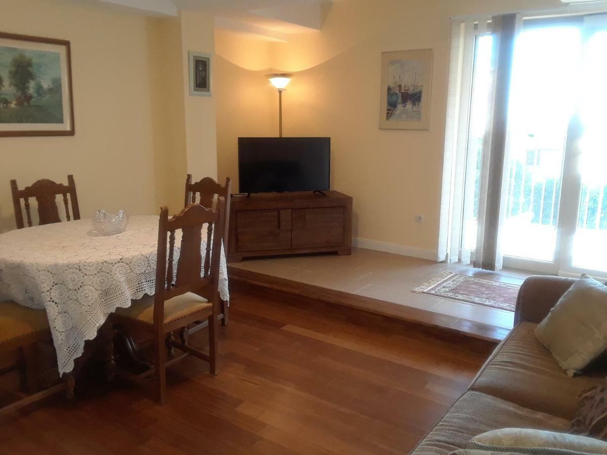 Water View Brand New Apartment, Short Stroll To Beach, Peaceful! Košljun Esterno foto