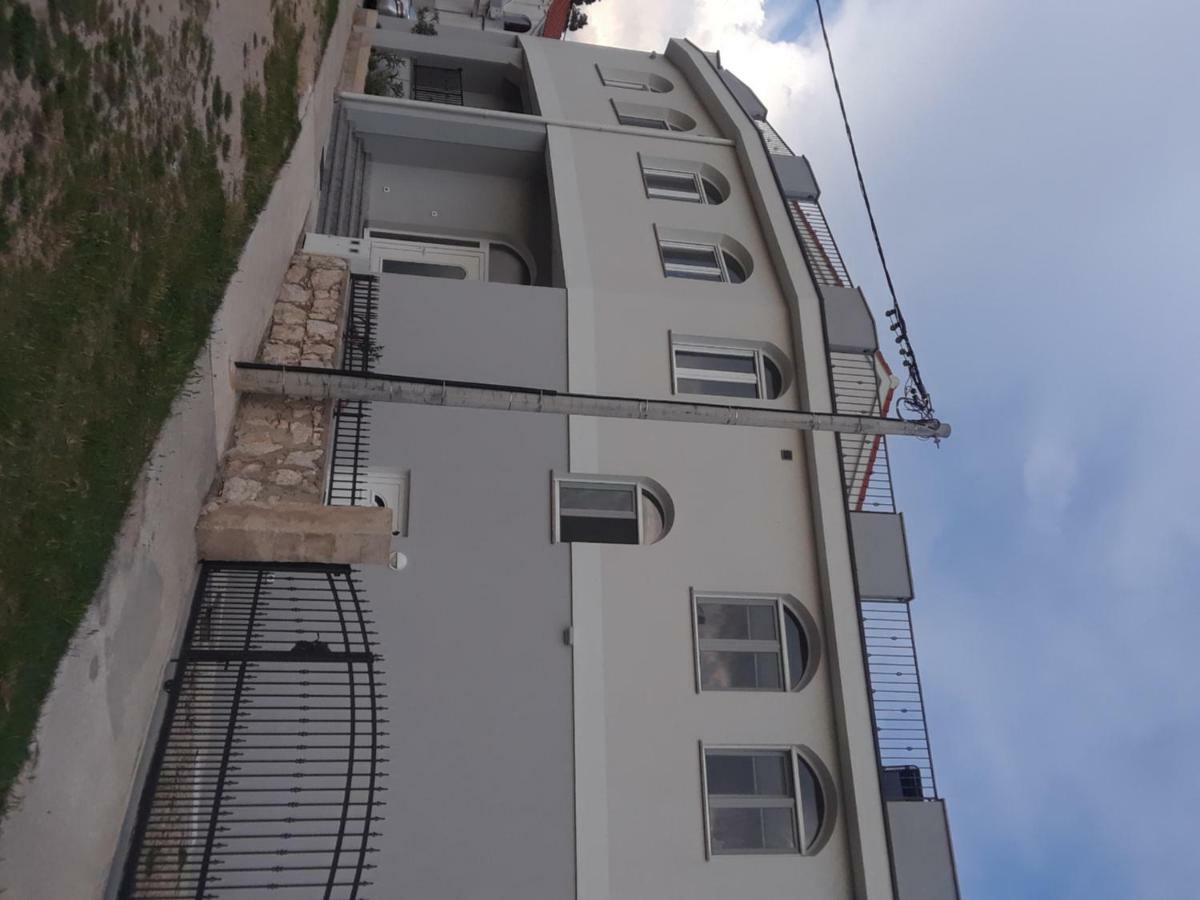 Water View Brand New Apartment, Short Stroll To Beach, Peaceful! Košljun Esterno foto